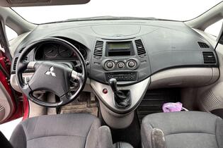 Mitsubishi Grandis vaihtoauto