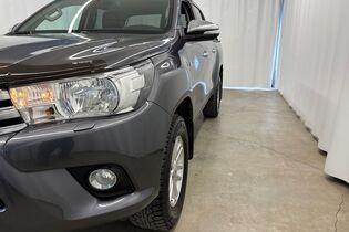 Toyota Hilux vaihtoauto