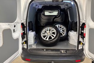 Ford Transit Courier vaihtoauto