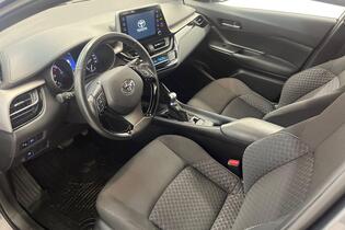 Toyota C-HR vaihtoauto