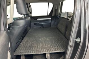 Toyota Hilux vaihtoauto