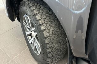 Toyota Hilux vaihtoauto