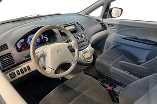 Mitsubishi Grandis vaihtoauto