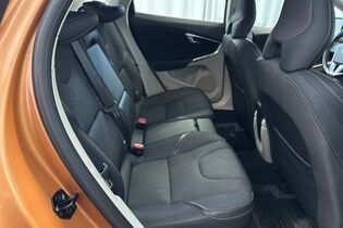 Volvo V40 Cross Country vaihtoauto