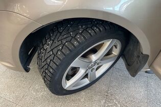 Volkswagen Touran vaihtoauto