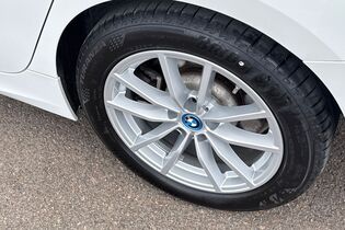 BMW 330 vaihtoauto