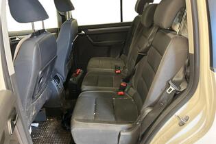 Volkswagen Touran vaihtoauto