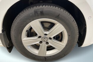Volkswagen Touran vaihtoauto