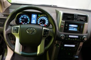 Toyota Land Cruiser vaihtoauto