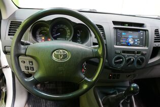 Toyota Hilux vaihtoauto