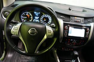 Nissan Navara vaihtoauto