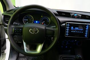 Toyota Hilux vaihtoauto