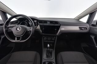 Volkswagen Touran vaihtoauto