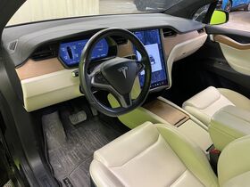Tesla Model X vaihtoauto