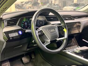 Audi Q8 e-tron vaihtoauto