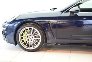 Porsche Panamera vaihtoauto