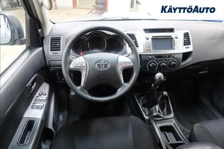 Toyota Hilux vaihtoauto