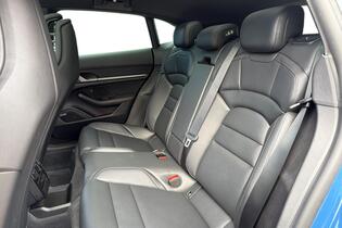 Porsche Taycan vaihtoauto