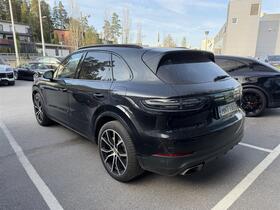 Porsche Cayenne vaihtoauto