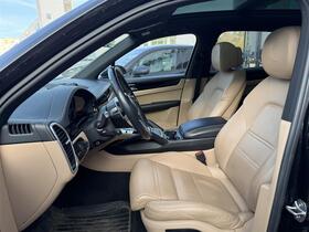 Porsche Cayenne vaihtoauto