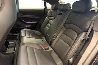 Porsche Taycan vaihtoauto