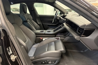 Porsche Taycan vaihtoauto