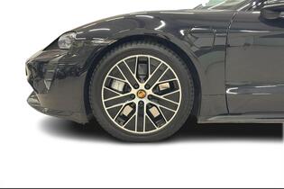 Porsche Taycan vaihtoauto