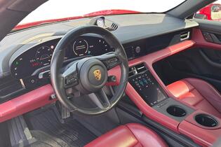 Porsche Taycan vaihtoauto