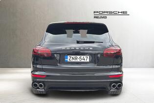 Porsche Cayenne vaihtoauto