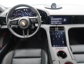 Porsche Taycan vaihtoauto