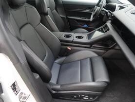 Porsche Taycan vaihtoauto