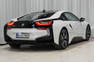 BMW i8 vaihtoauto