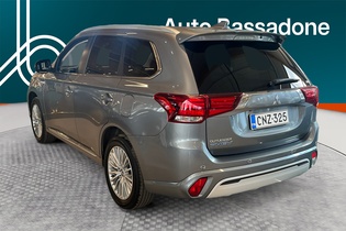 Mitsubishi Outlander PHEV vaihtoauto