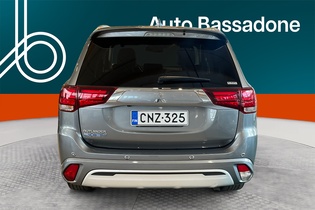 Mitsubishi Outlander PHEV vaihtoauto