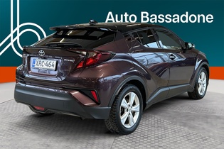 Toyota C-HR vaihtoauto