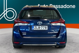 Toyota Auris vaihtoauto