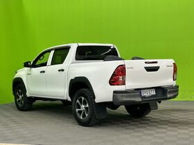 Toyota Hilux vaihtoauto