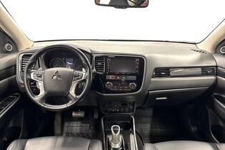 Mitsubishi Outlander PHEV vaihtoauto