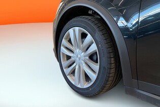 Tesla Model X vaihtoauto
