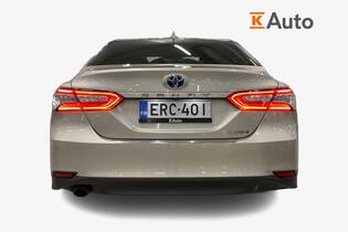 Toyota Camry vaihtoauto