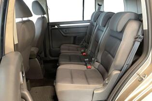Volkswagen Touran vaihtoauto