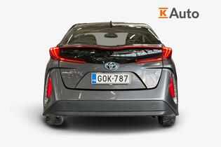 Toyota Prius Plug-in vaihtoauto