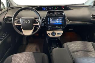 Toyota Prius Plug-in vaihtoauto