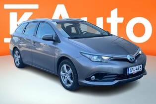 Toyota Auris vaihtoauto