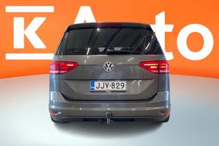 Volkswagen Touran vaihtoauto