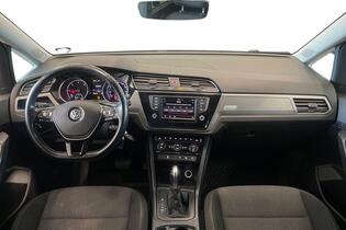 Volkswagen Touran vaihtoauto