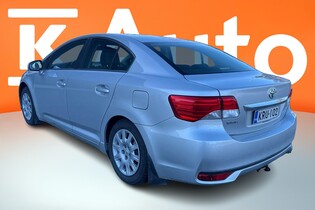 Toyota Avensis vaihtoauto