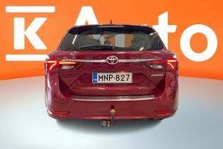 Toyota Avensis vaihtoauto