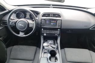 Jaguar XE vaihtoauto