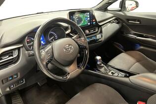 Toyota C-HR vaihtoauto